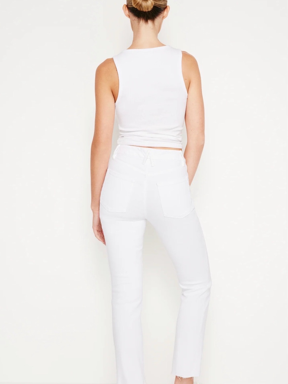 NWT Good American Good Legs Straight- Mid-Rise- Raw Hem- 27- White- MSRP $99 - Picture 3 of 11